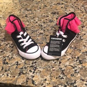Size 11 in girls Block Party Converse